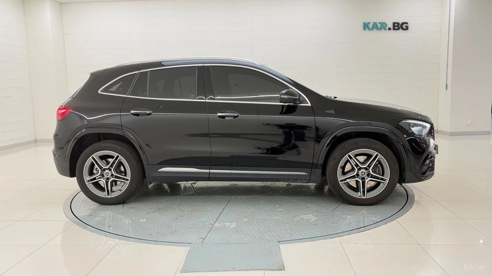 Mercedes-Benz GLA 250 4MATIC/360 VIEW/LANE DEPARTURE/DRIVER ASSIST, снимка 8 - Автомобили и джипове - 54813304