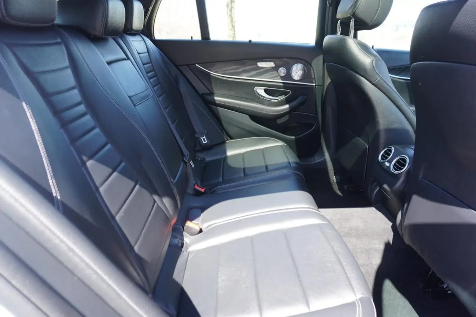 Mercedes-Benz E 450 BURMESTER| PANO| 1 СОБСТВЕНИК| , снимка 17 - Автомобили и джипове - 55219385