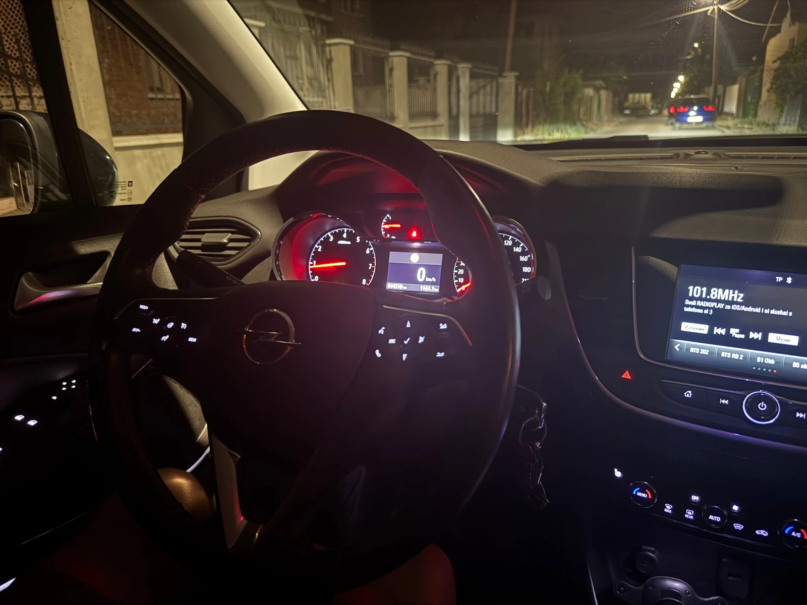 Opel Crossland X, снимка 16 - Автомобили и джипове - 55684315