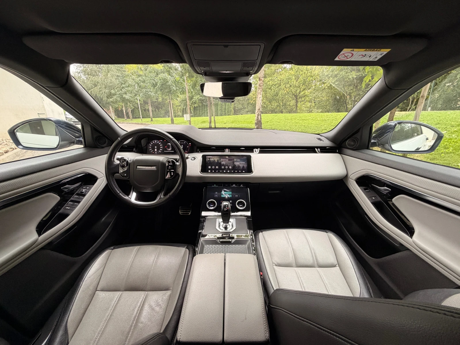 Land Rover Evoque 2.0d / R-DYNAMIC / 4x4, снимка 12 - Автомобили и джипове - 56166055