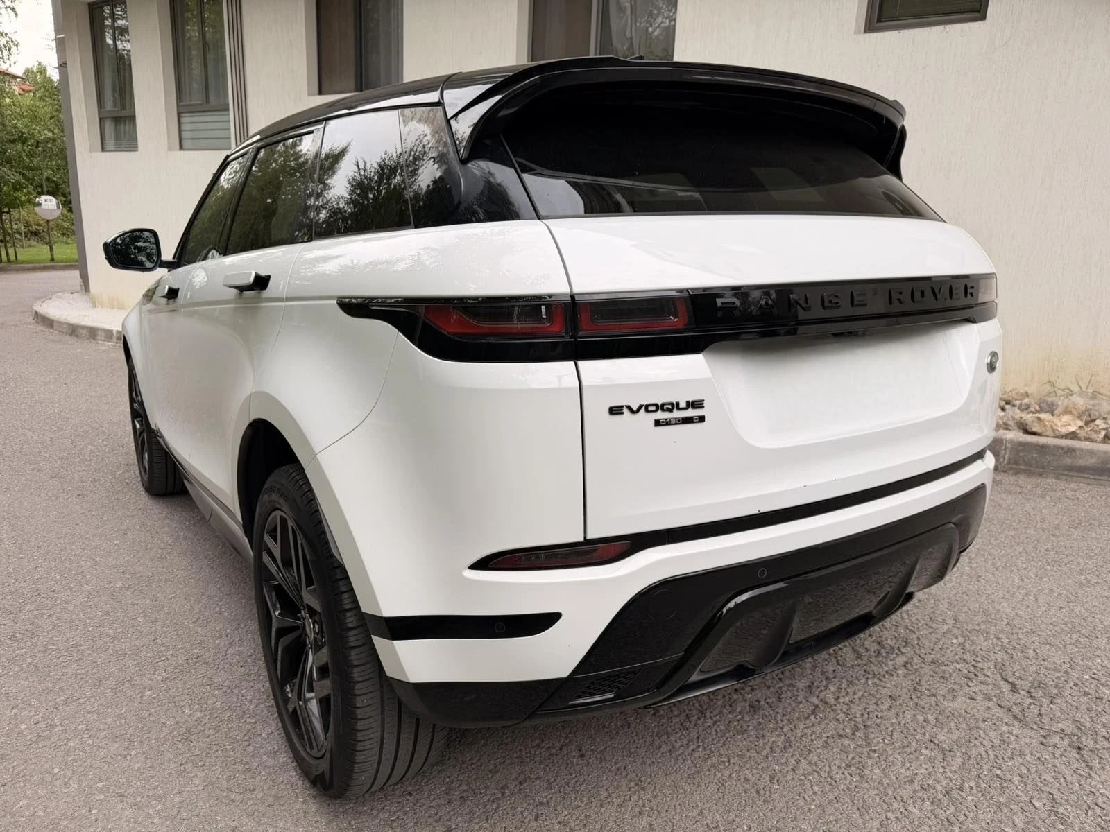 Land Rover Evoque 2.0d / R-DYNAMIC / 4x4, снимка 5 - Автомобили и джипове - 56166055