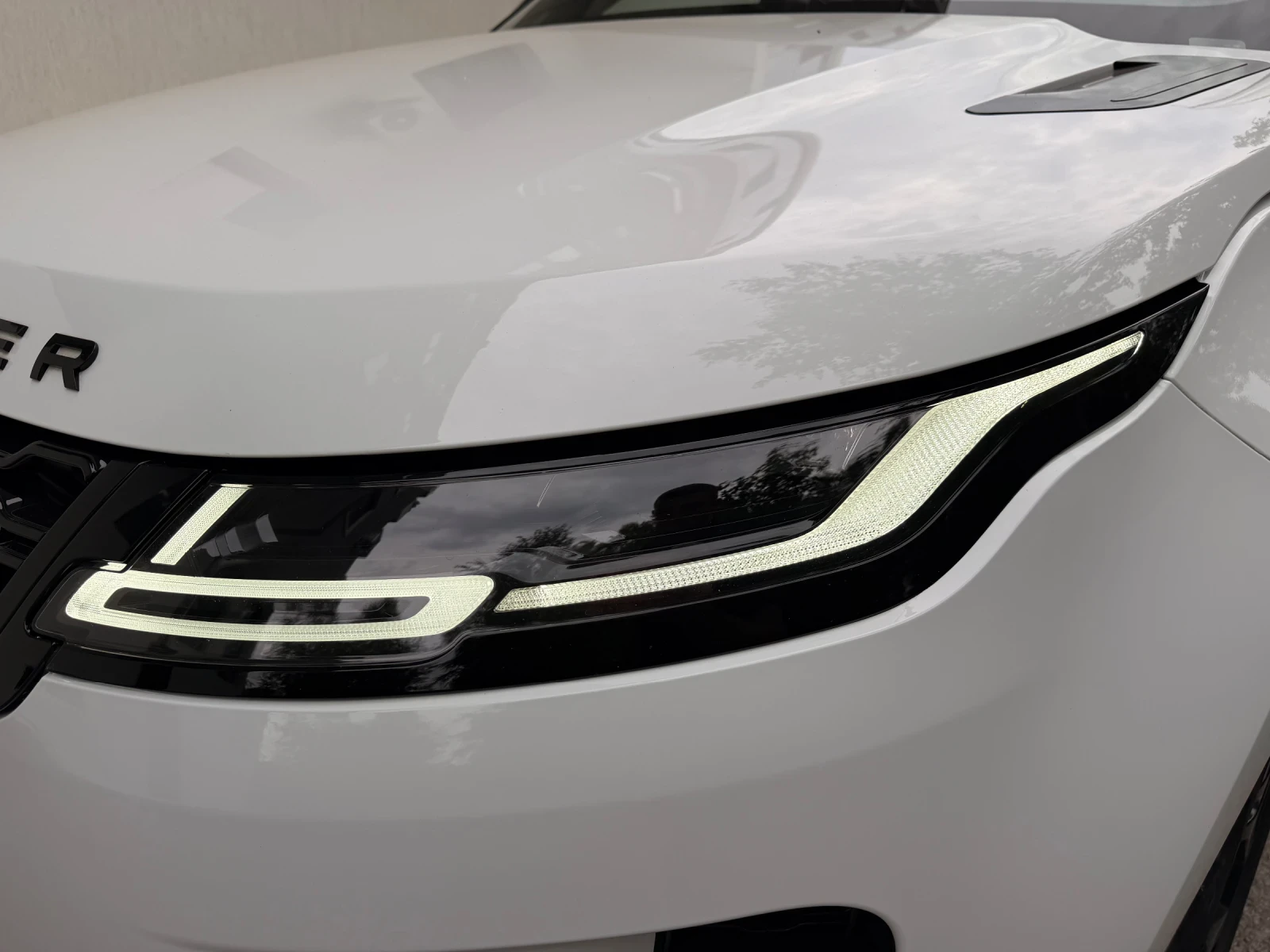 Land Rover Evoque 2.0d / R-DYNAMIC / 4x4, снимка 16 - Автомобили и джипове - 56166055