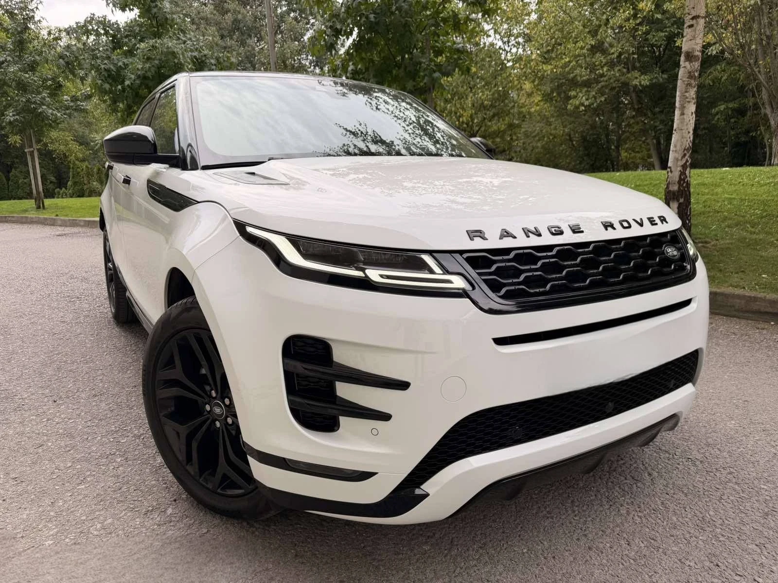 Land Rover Evoque 2.0d / R-DYNAMIC / 4x4