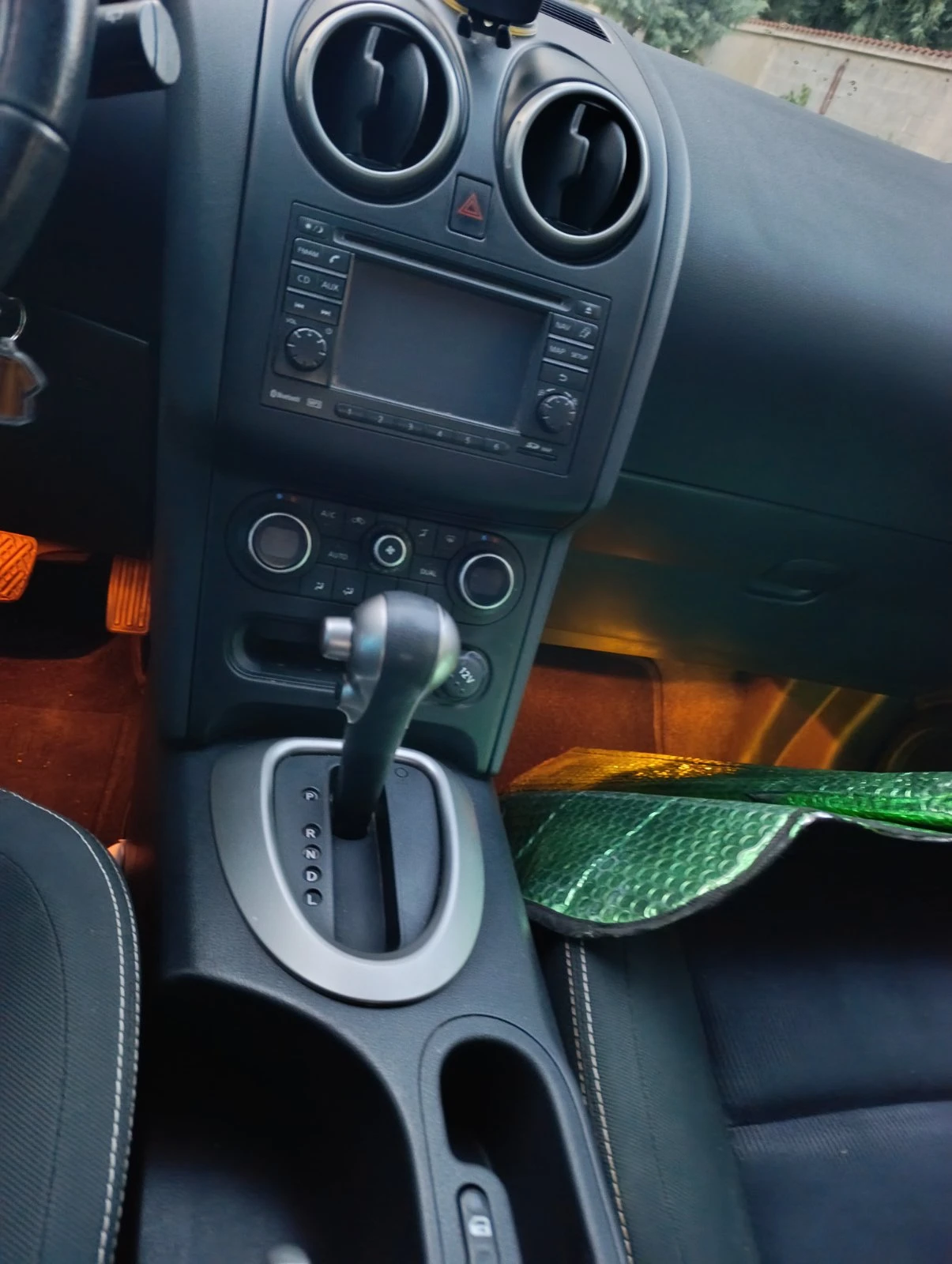 Nissan Qashqai, снимка 6 - Автомобили и джипове - 56414525