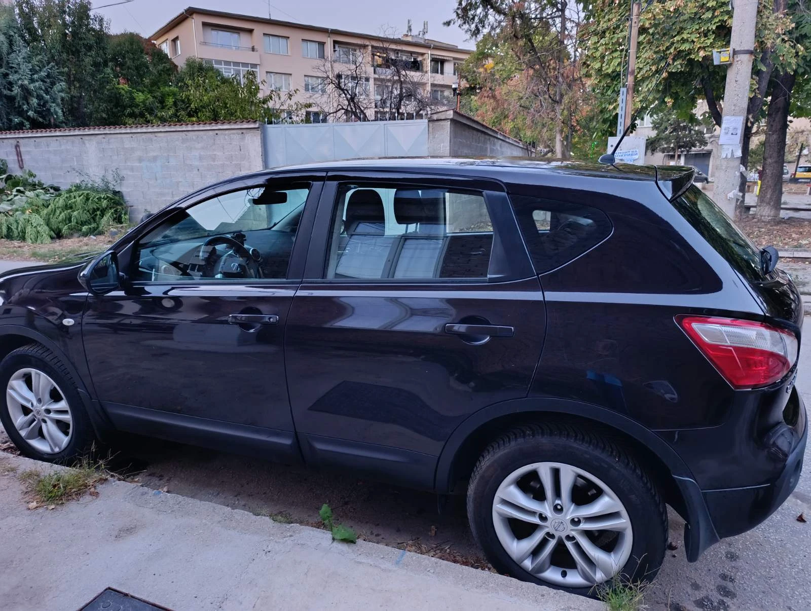 Nissan Qashqai, снимка 4 - Автомобили и джипове - 56414525