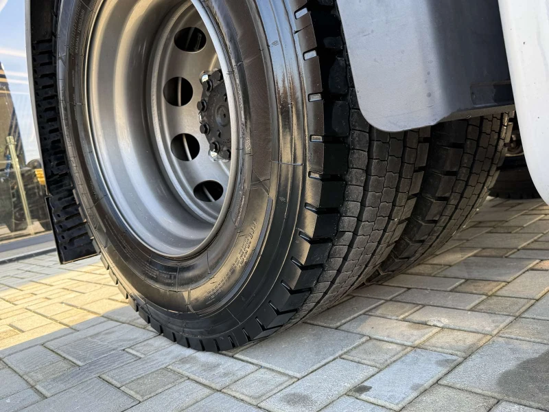 Man Tgx 18.500 6 НОВИ ГУМИ, снимка 9 - Камиони - 52867505