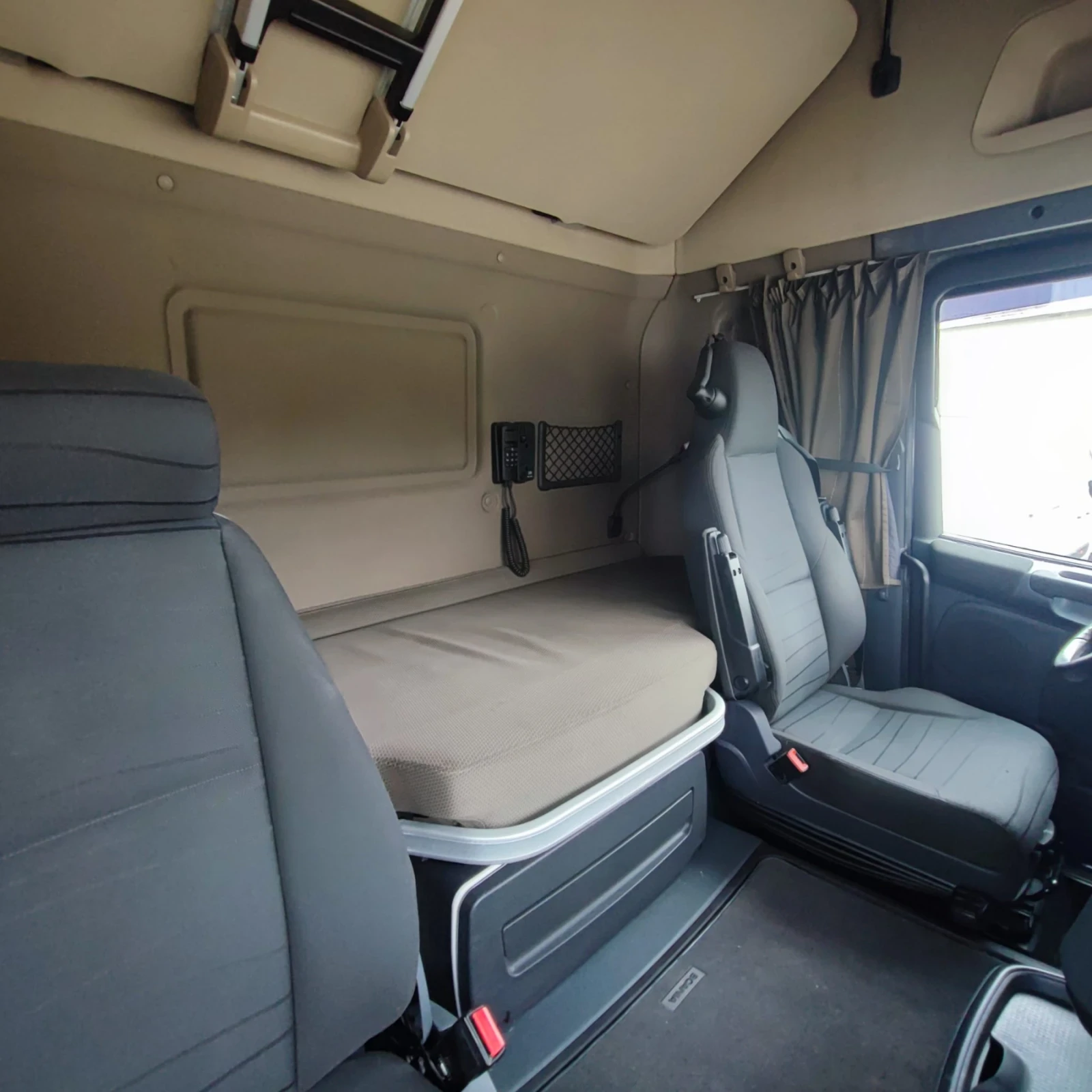 Scania R 450 ТАХО. ГЕН2* ОКАЧ.ВЪЗДУХ* СТАЦ.КЛИМА.* РЕТАРДЕР, снимка 11 - Камиони - 55113486