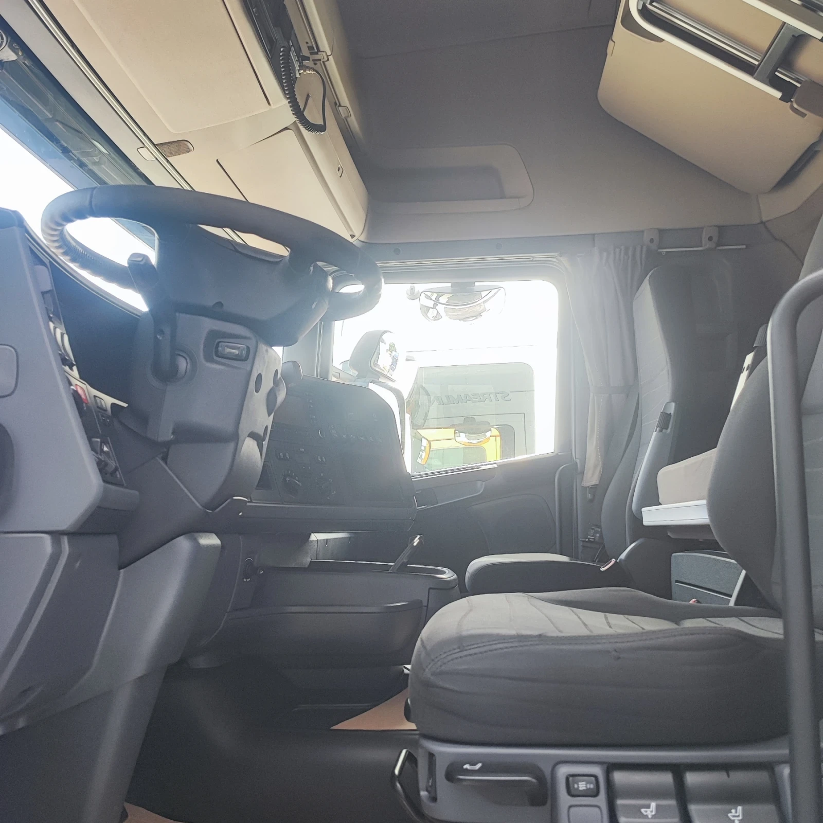 Scania R 450 ТАХО. ГЕН2* ОКАЧ.ВЪЗДУХ* СТАЦ.КЛИМА.* РЕТАРДЕР, снимка 11 - Камиони - 55196482