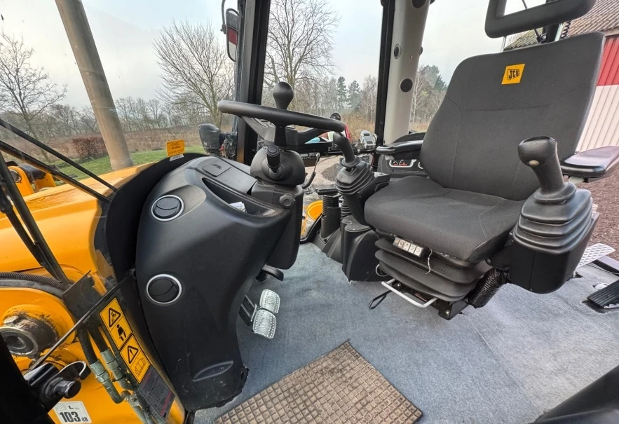 Багер JCB 4CX 14H4WA, снимка 11 - Индустриална техника - 54914860