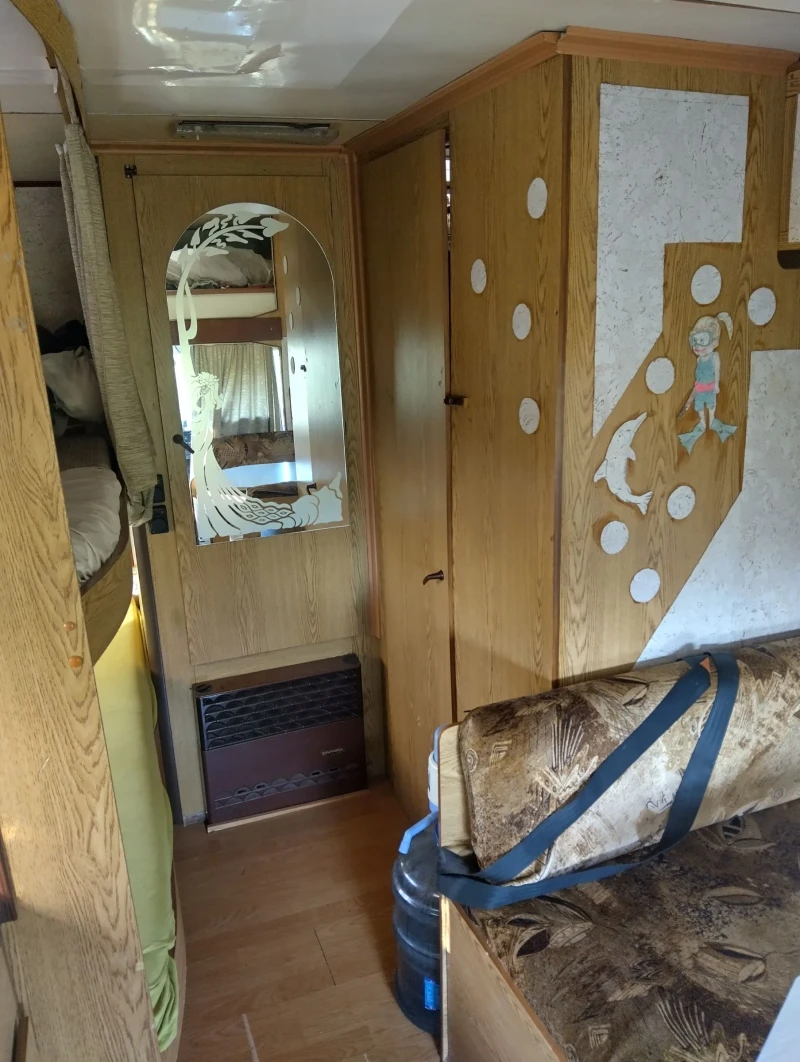 Кемпер Mercedes-Benz 207d, снимка 6 - Каравани и кемпери - 52529992