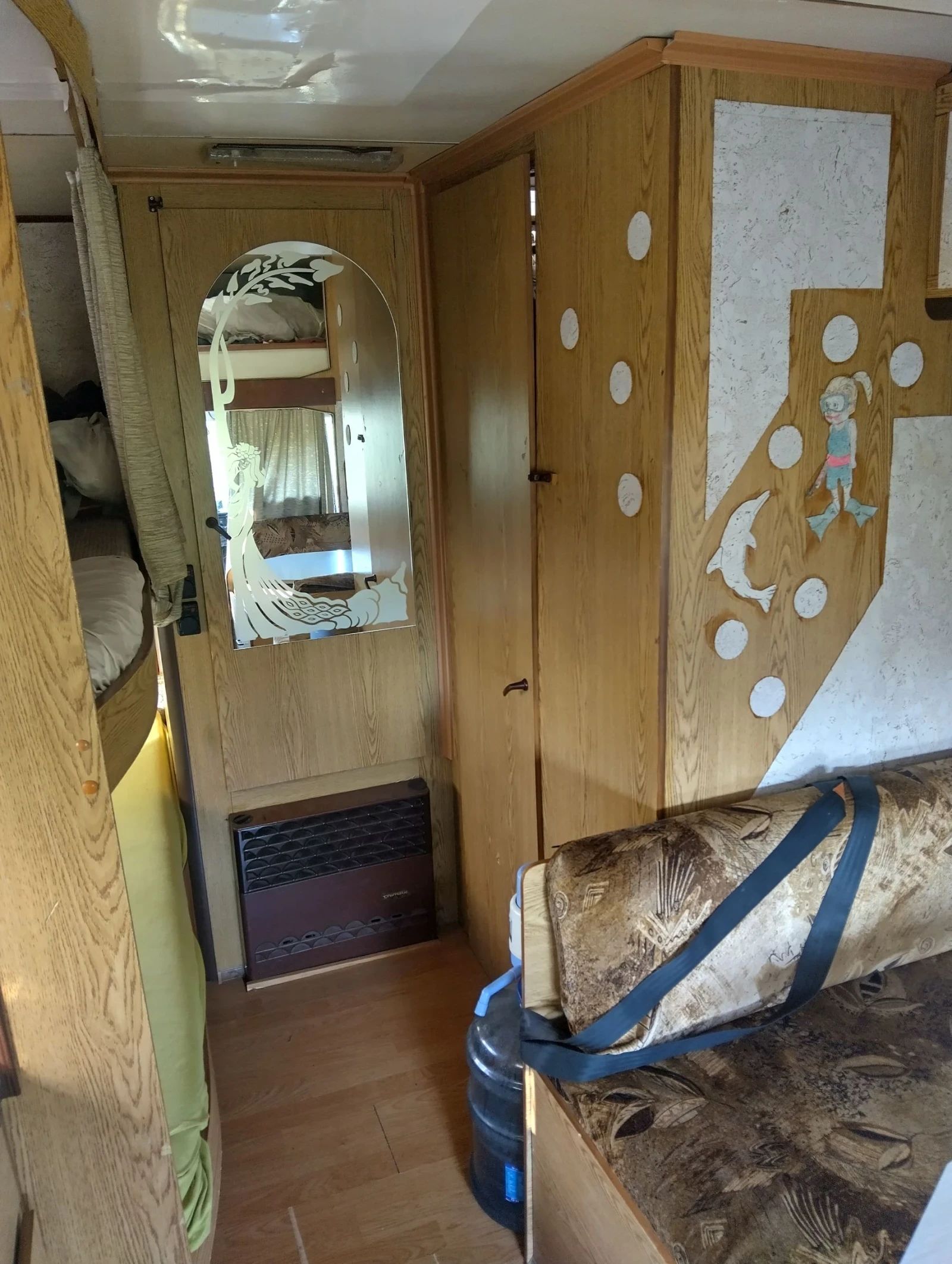 Кемпер Mercedes-Benz 207d - изображение 6