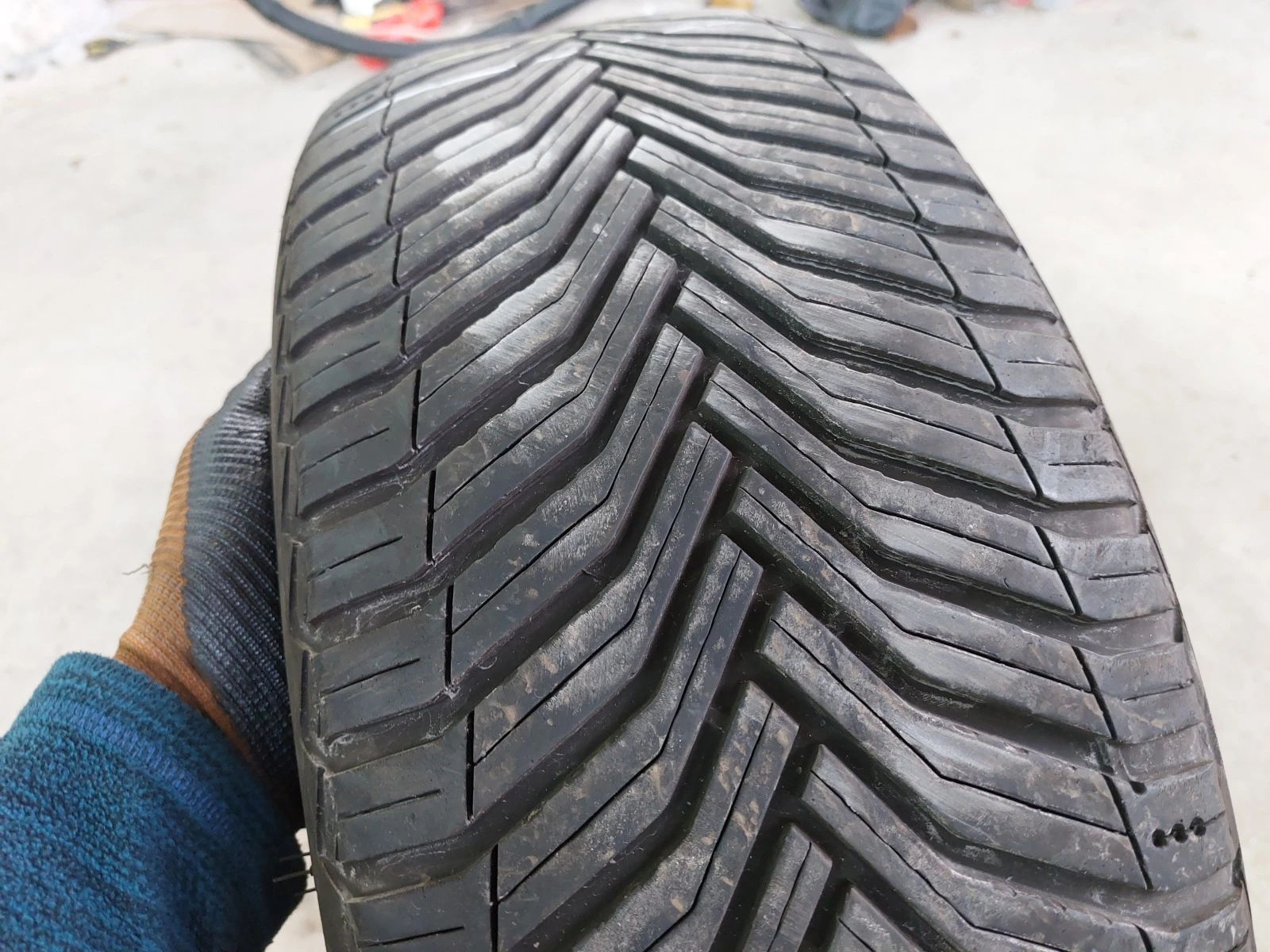 ���� 225/45R17 | Mobile.bg � ����������� 1