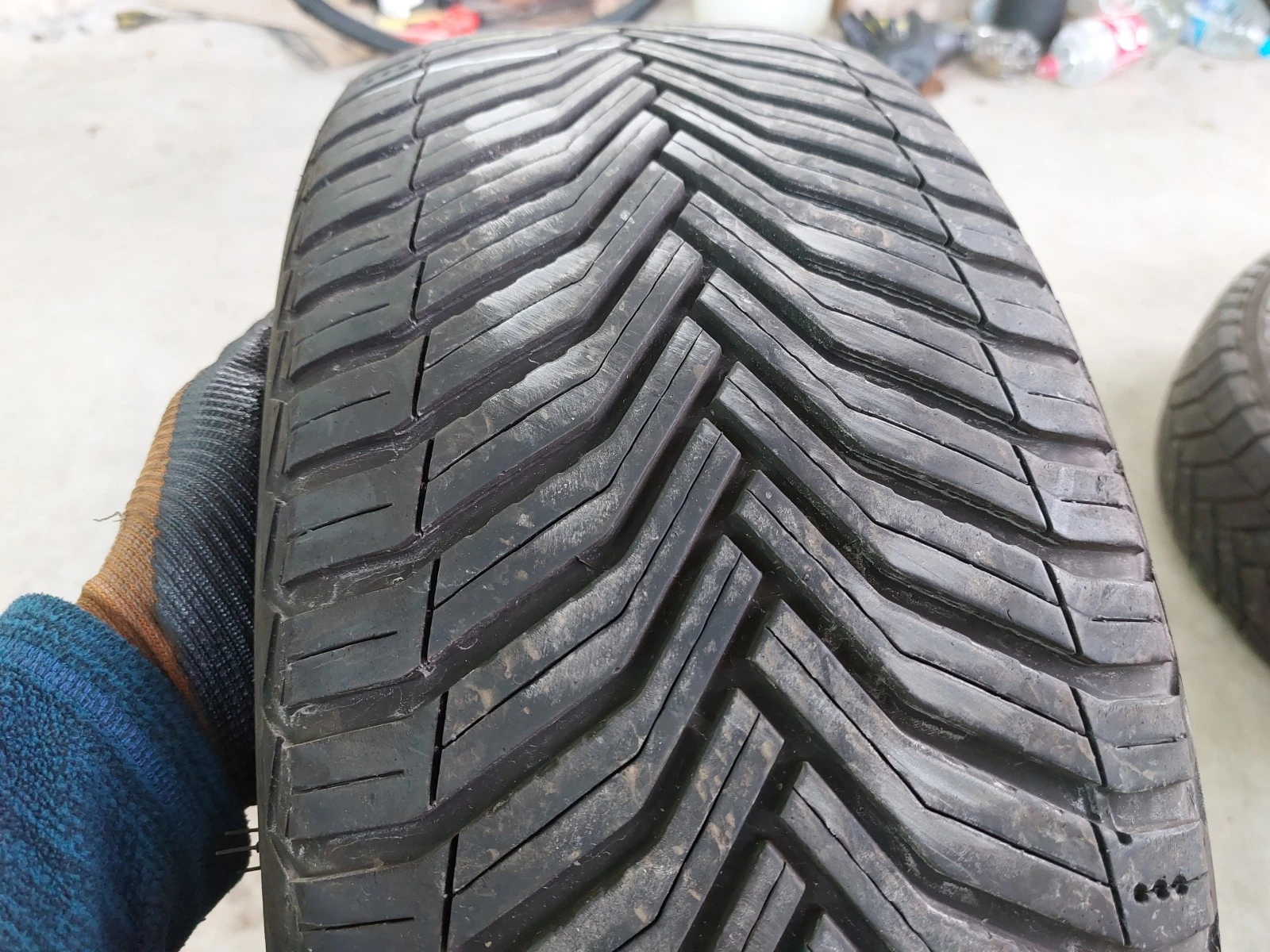 ���� 225/45R17 | Mobile.bg � ����������� 2