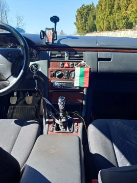 Mercedes-Benz E 200, снимка 9
