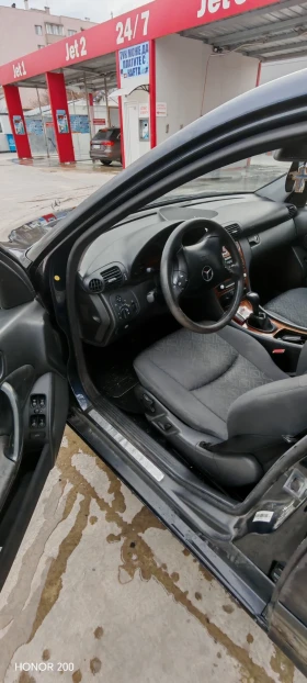 Mercedes-Benz C 180, снимка 8