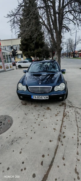 ������ Mercedes-Benz C 180