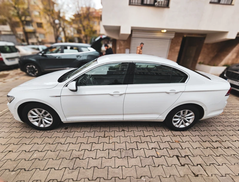 VW Passat, снимка 3 - Автомобили и джипове - 48331548