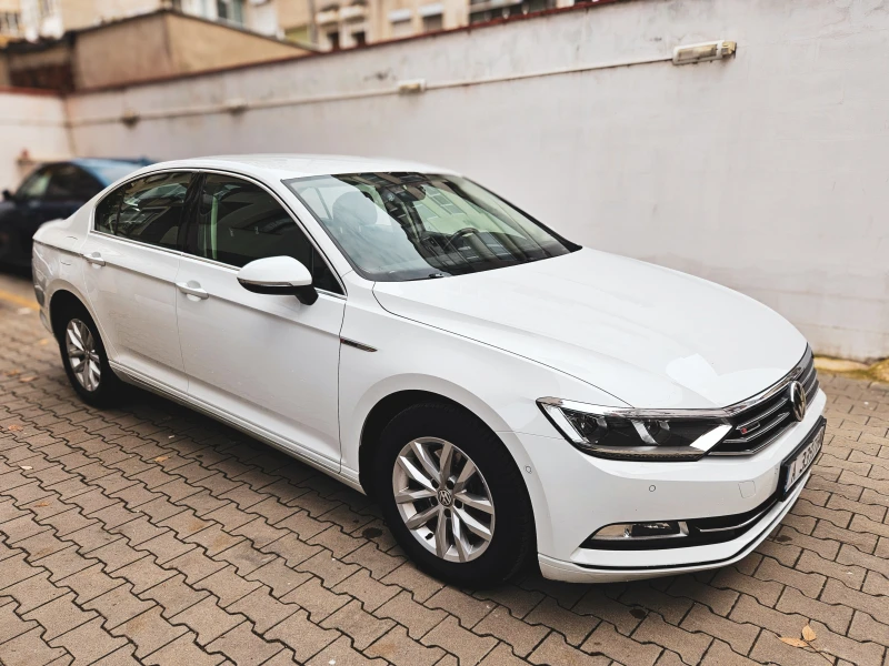 VW Passat, снимка 1 - Автомобили и джипове - 48331548