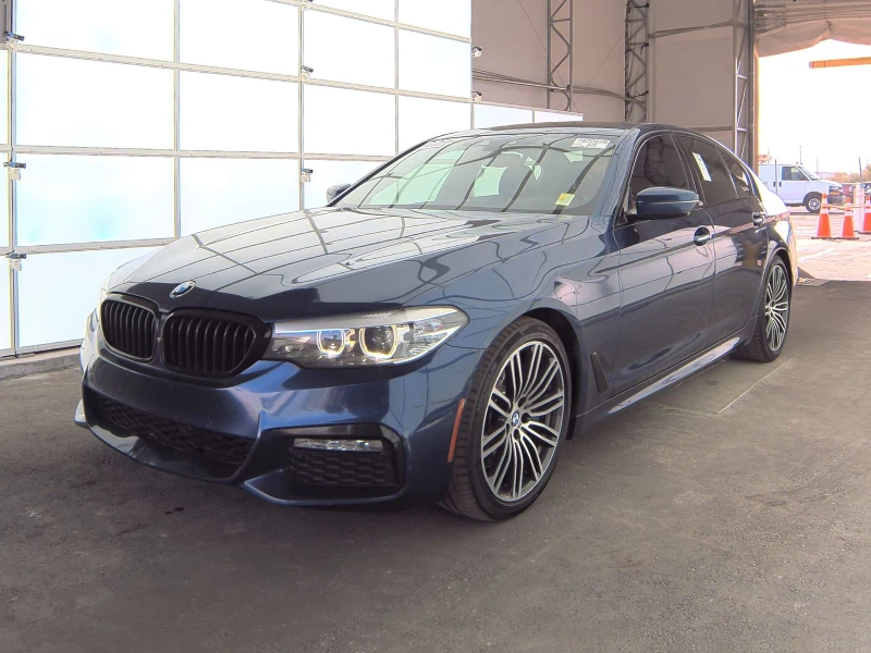 BMW 530 M-pack* head up* harman* 360* keyless* lane assist, снимка 1 - Автомобили и джипове - 48485566