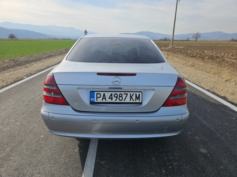 Mercedes-Benz E 220 Топ, снимка 6 - Автомобили и джипове - 49436329