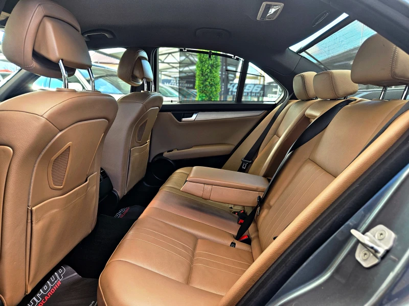 Mercedes-Benz C 300 AMG/4MAT/FACE/GERMANY/CAМЕRA/DISTR/ПОДГР/ОБДУХ/LIZ, снимка 16 - Автомобили и джипове - 53524932