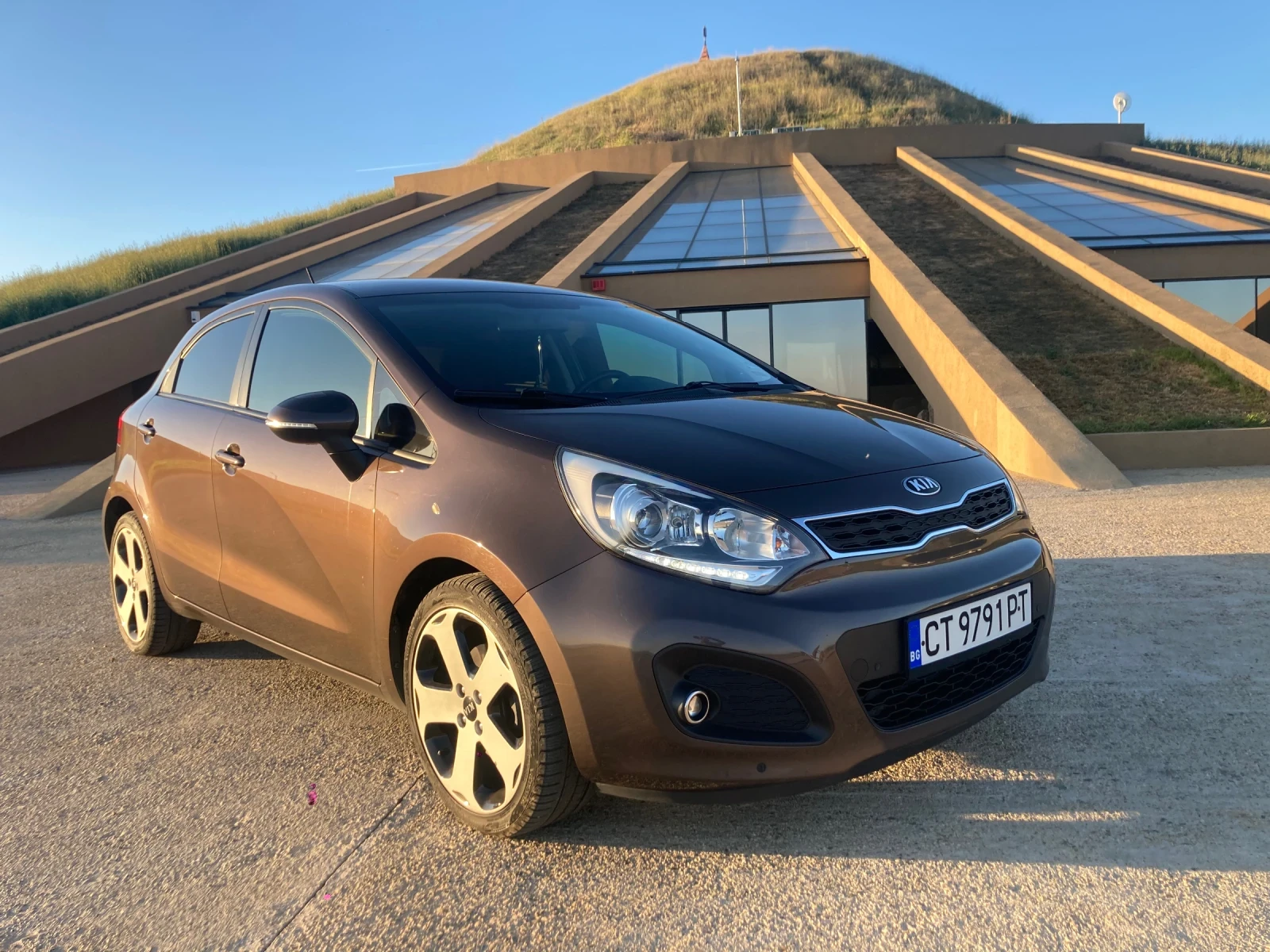 Kia Rio 1.4 Бензин/Автомат - изображение 2