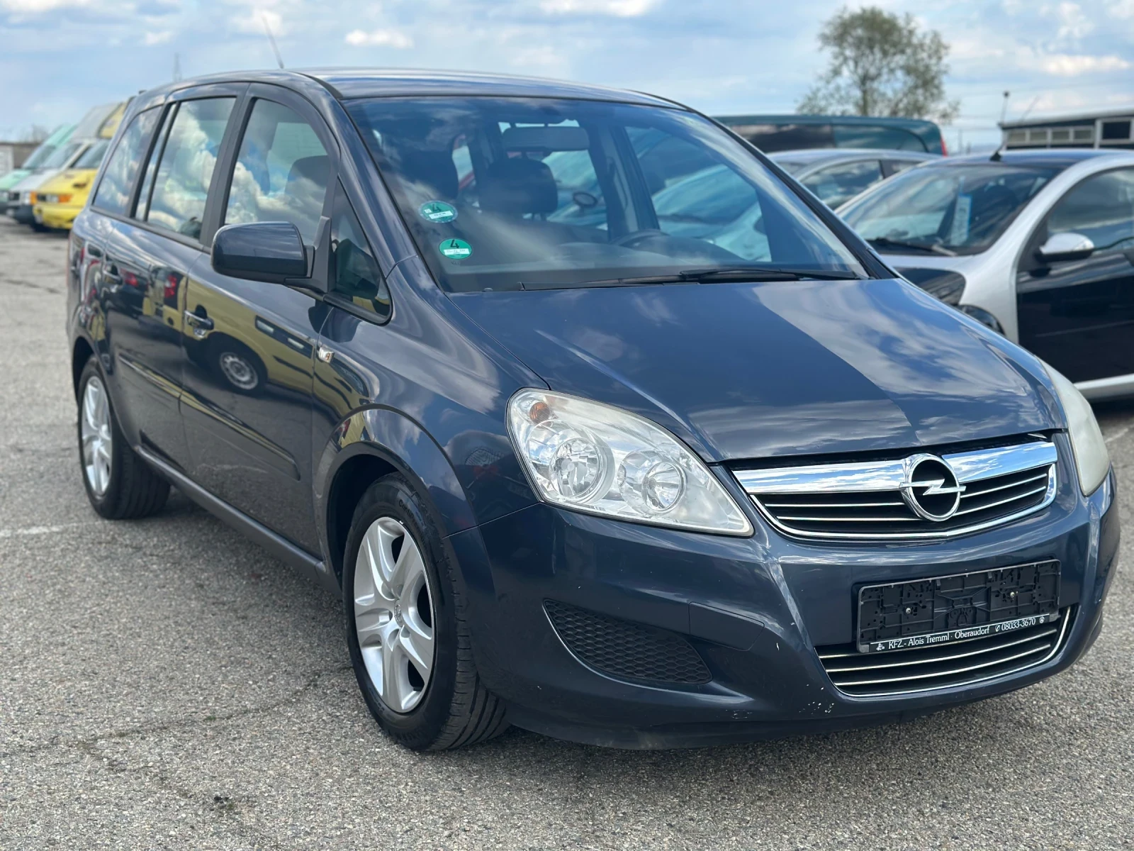 Opel Zafira 1.6 7 Места Facelift  - изображение 2