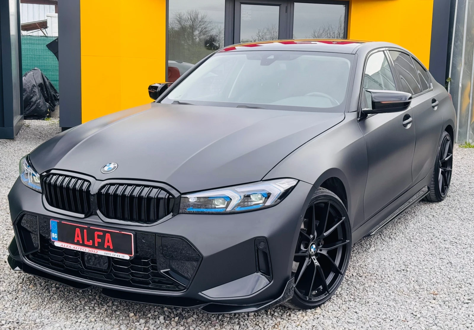 BMW 320 d/M3 PERFORMANC/УНИКАТ-ЧЕРЕН МАТ/20"/ТОП ВИЗИЯ - изображение 3