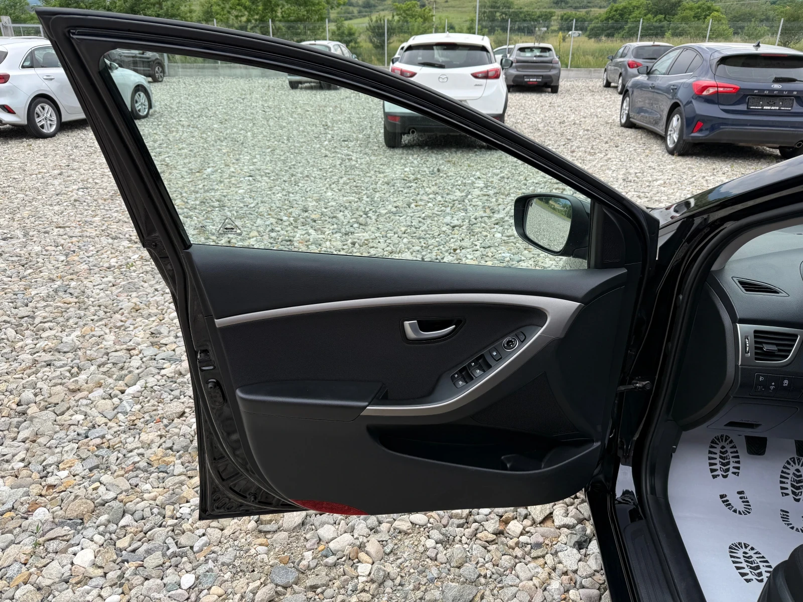 Hyundai I30 1.6 CRDI NAVI CAMERA - изображение 9