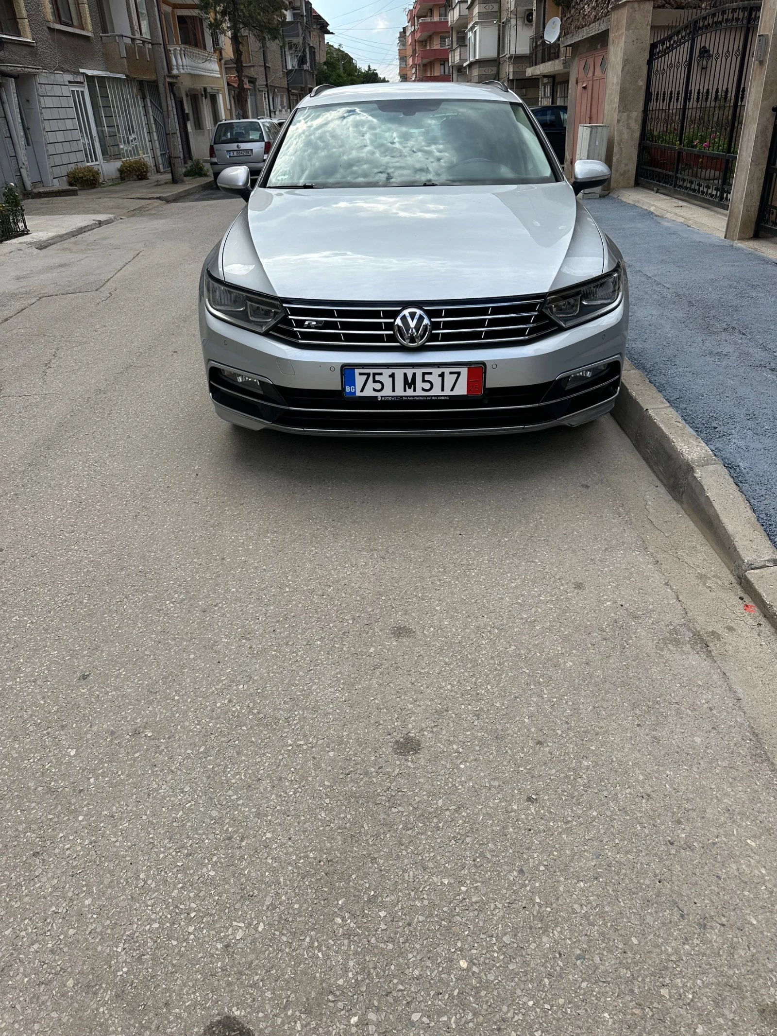 VW Passat R LiNE. Камера. Сервизна история - изображение 3