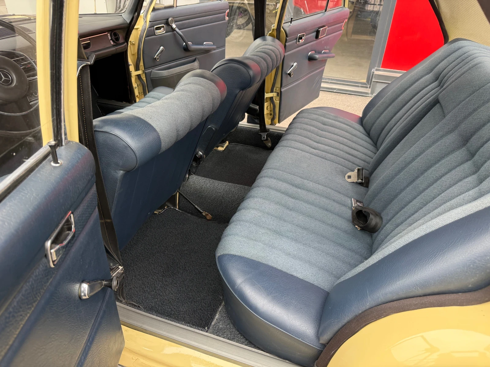 Mercedes-Benz 114 2.3 automatic  - изображение 8