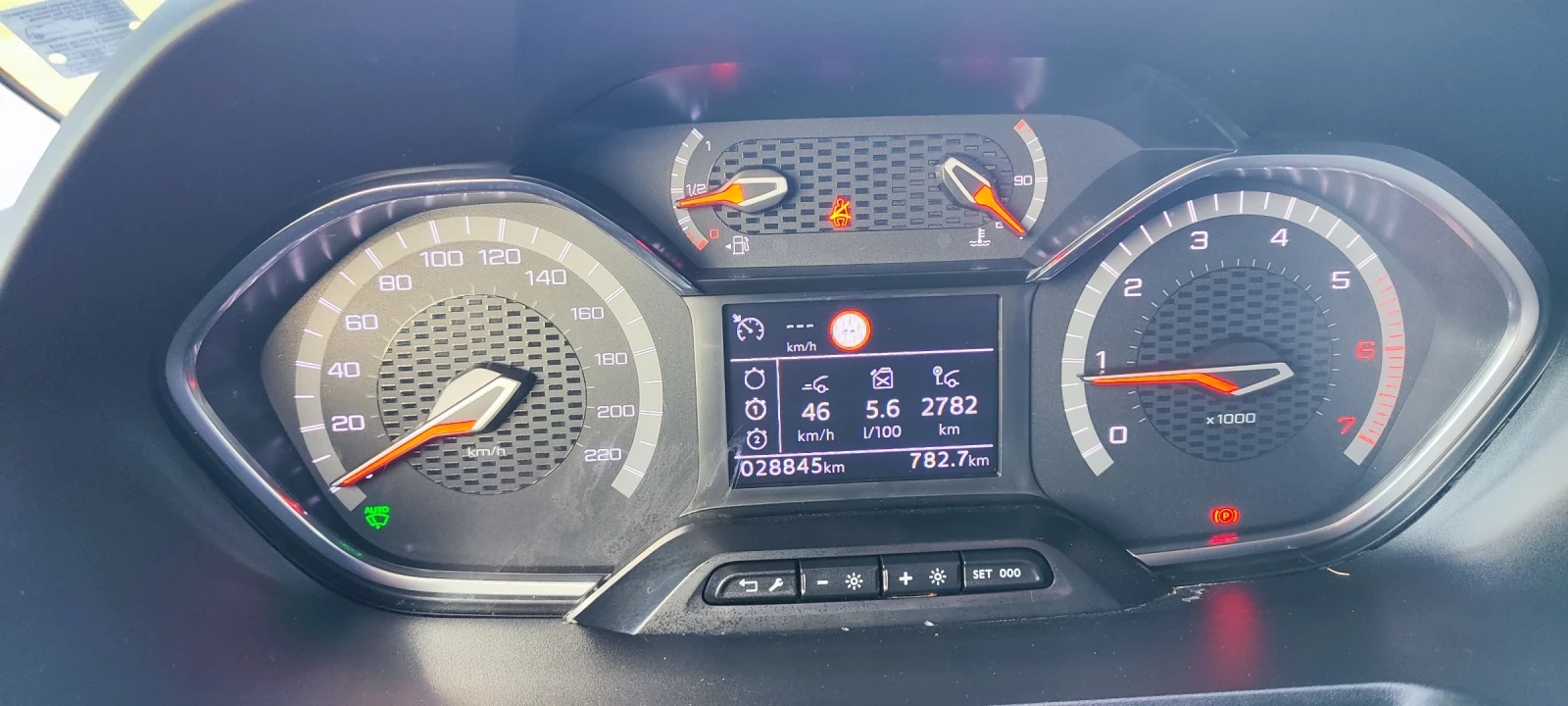 Peugeot Rifter 1.5 BlueHD 130 hp GT | Mobile.bg � ����������� 16