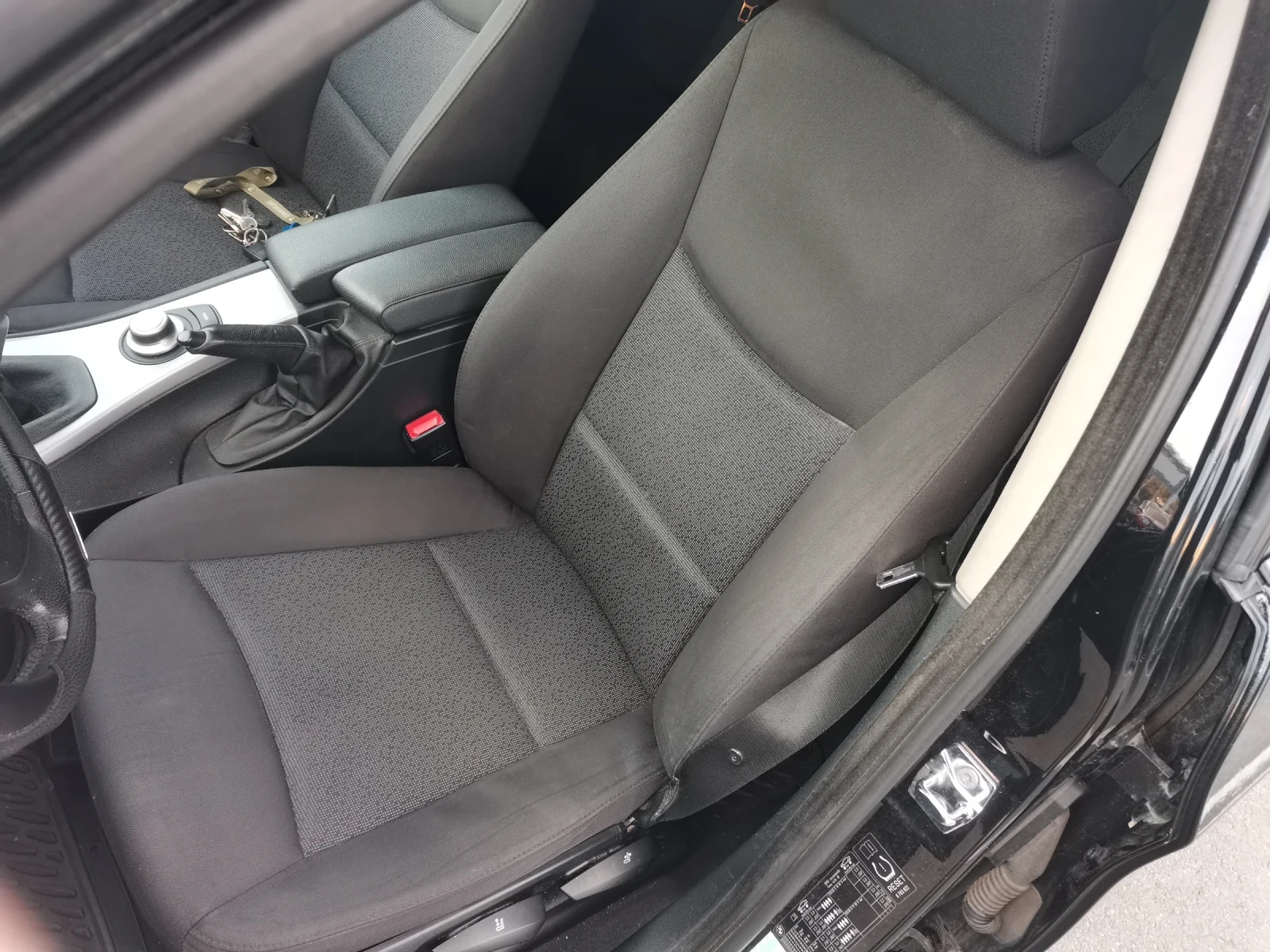 BMW 318 Е91, снимка 11 - Автомобили и джипове - 53931773