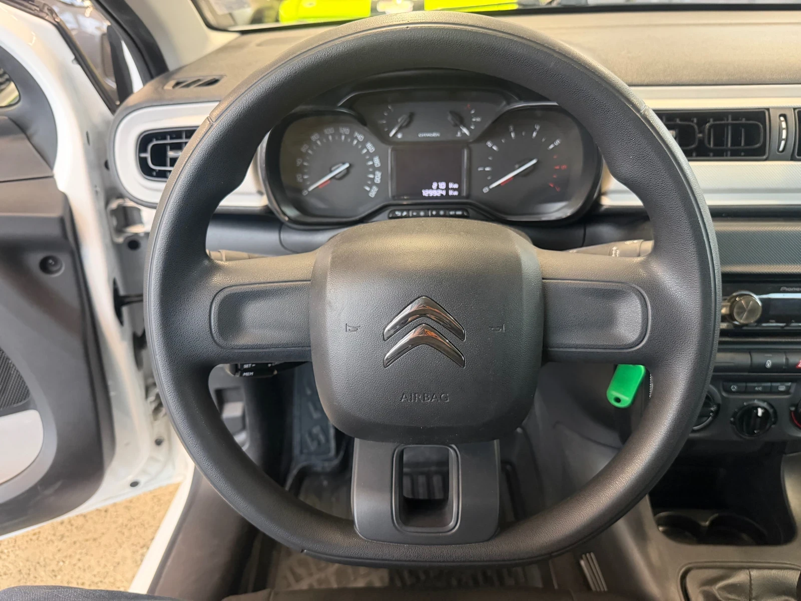 Citroen C3 1.2, снимка 10 - Автомобили и джипове - 53983478