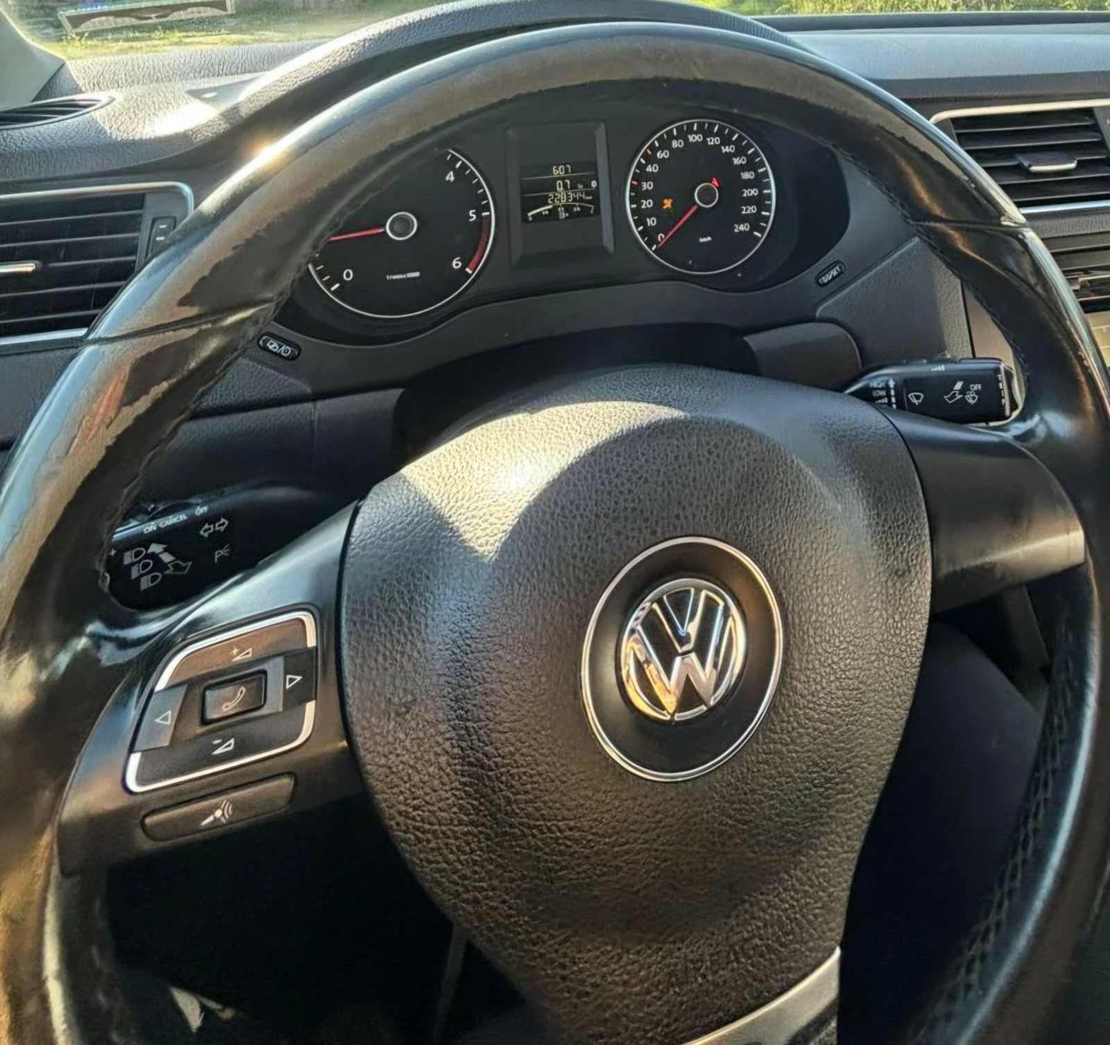 VW Jetta, снимка 9 - Автомобили и джипове - 54323903