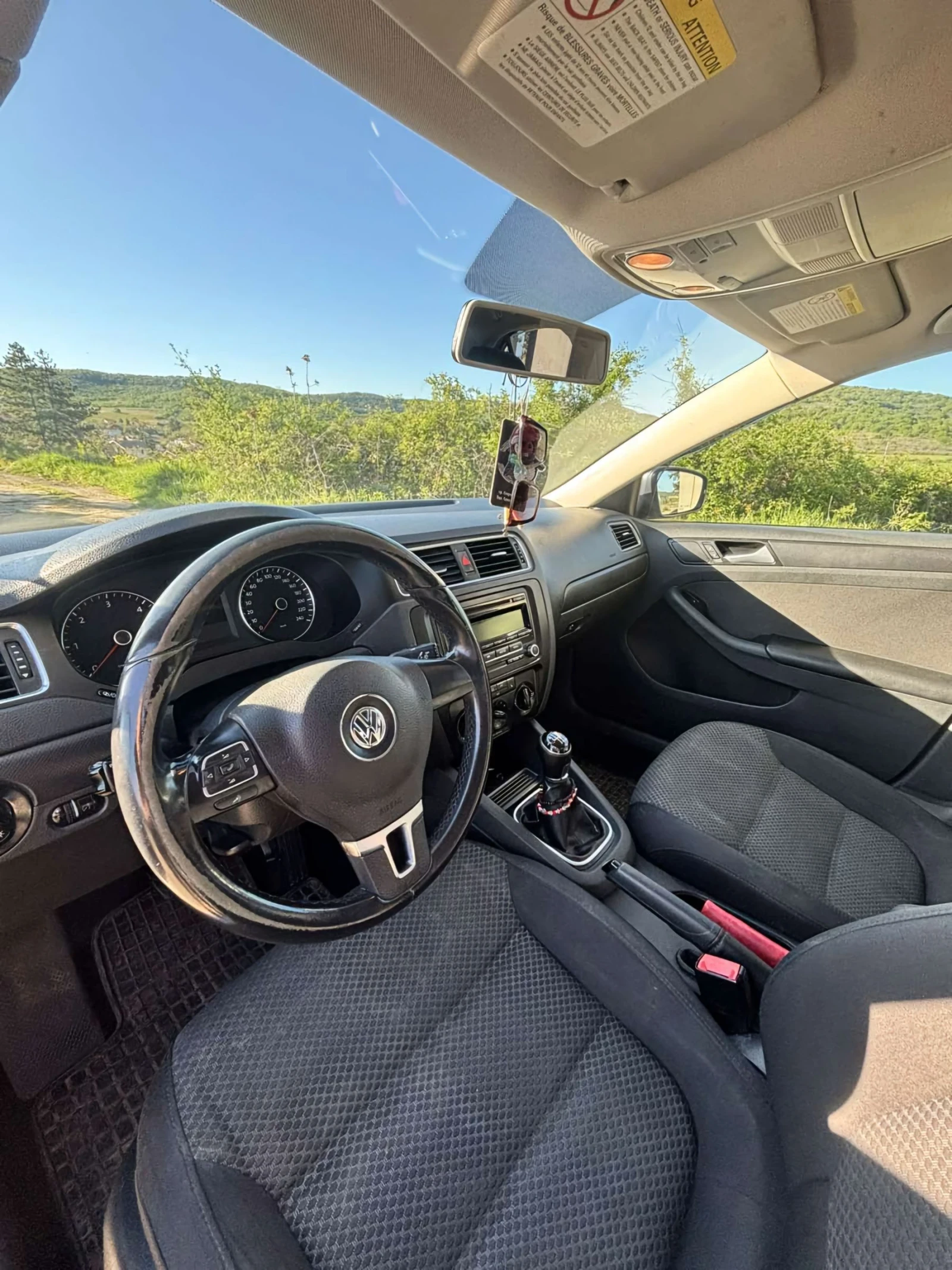 VW Jetta, снимка 7 - Автомобили и джипове - 54323903