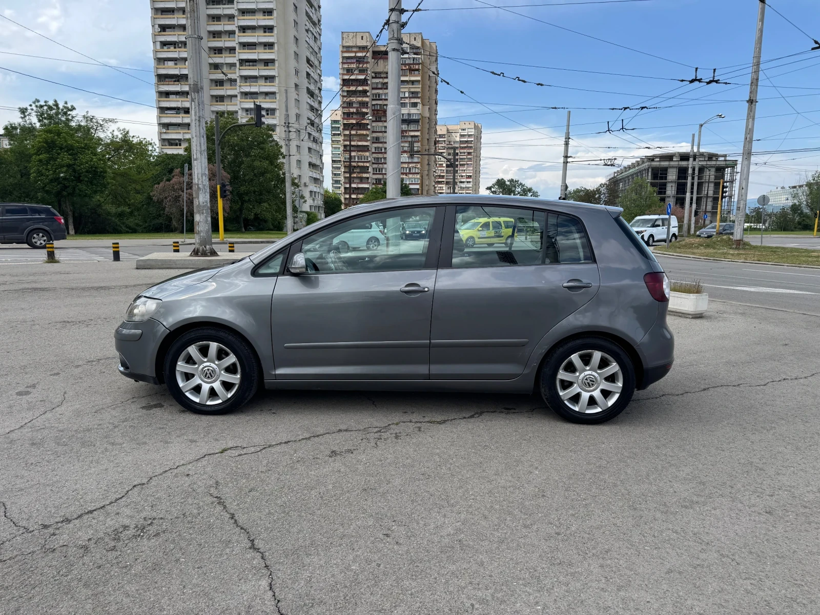 VW Golf Plus 2.0TDI 140kc 6ck , снимка 7 - Автомобили и джипове - 54647325