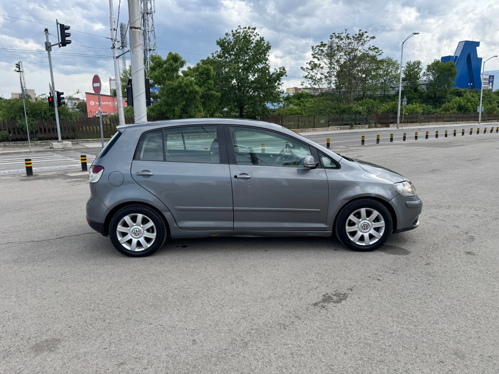 VW Golf Plus 2.0TDI 140kc 6ck , снимка 4 - Автомобили и джипове - 54647325