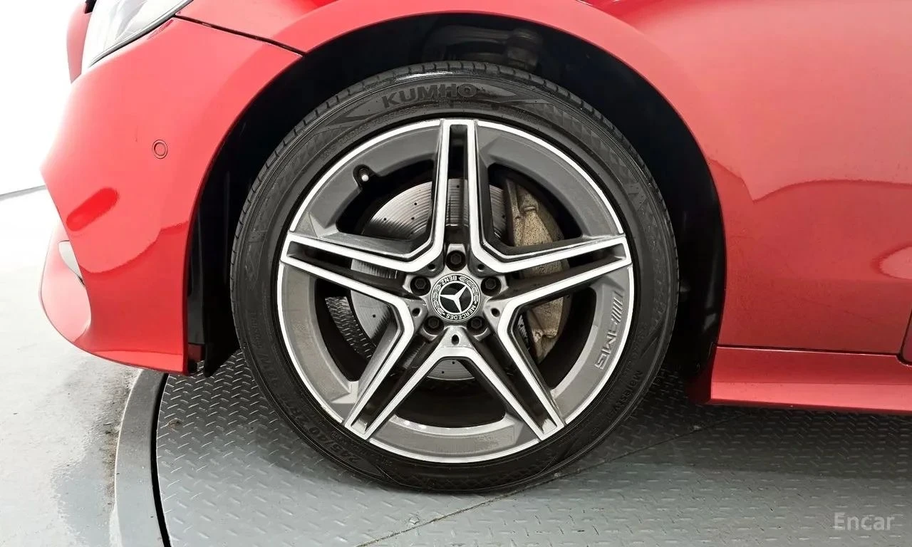 Mercedes-Benz E 220, снимка 3 - Автомобили и джипове - 54770369
