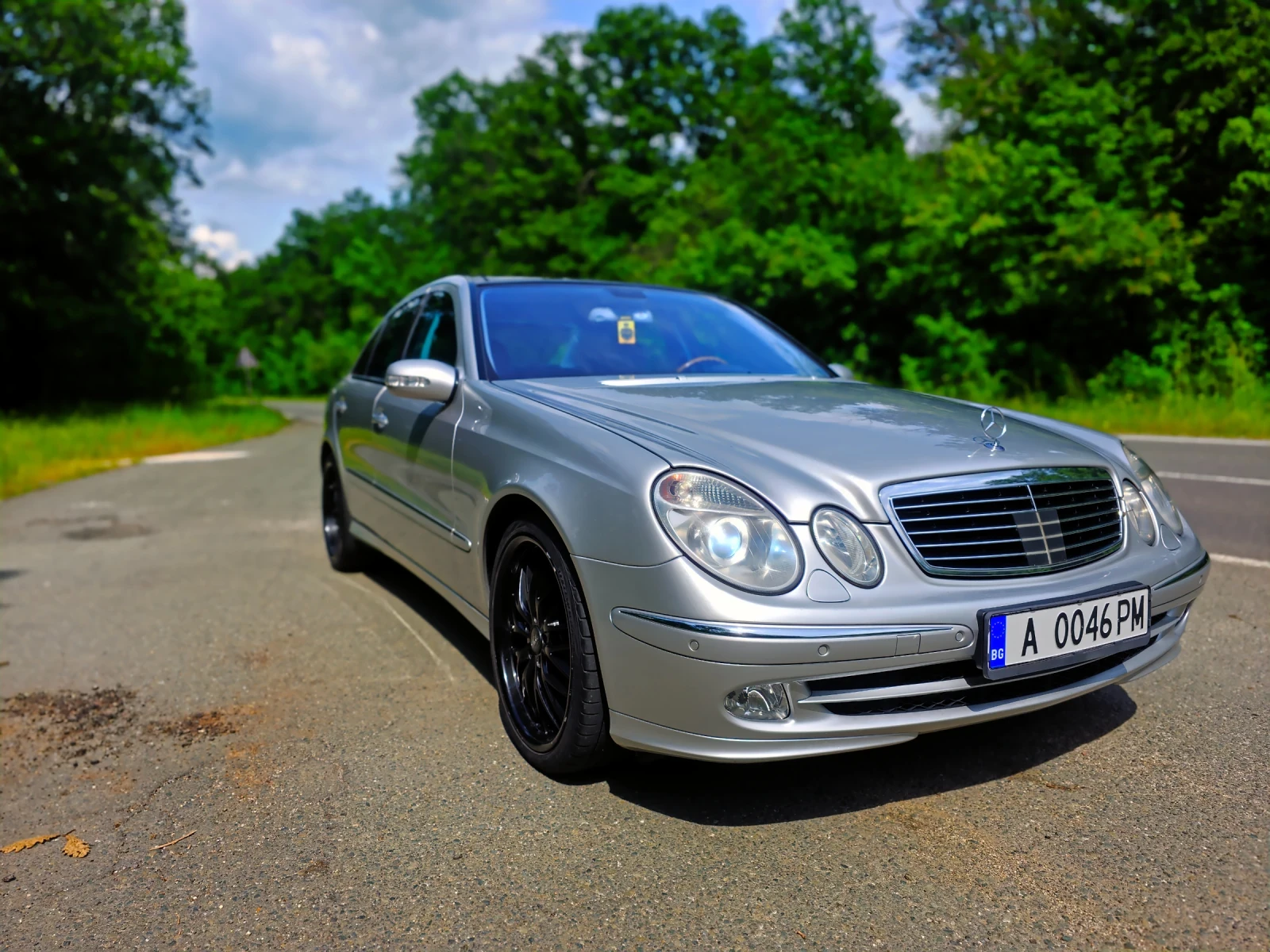 Mercedes-Benz E 500, снимка 4 - Автомобили и джипове - 54727383
