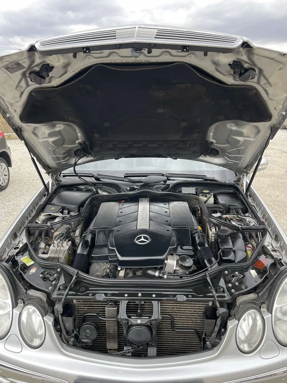 Mercedes-Benz E 500, снимка 12 - Автомобили и джипове - 54727383