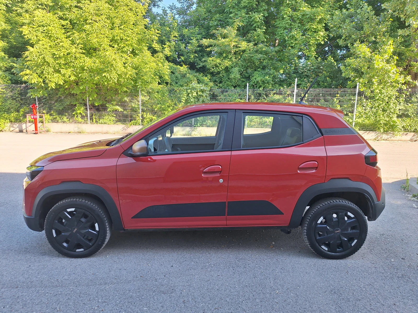 Dacia Spring NMC 27 kwh като нова със заверена Гаранция в BG, снимка 8 - Автомобили и джипове - 54739591