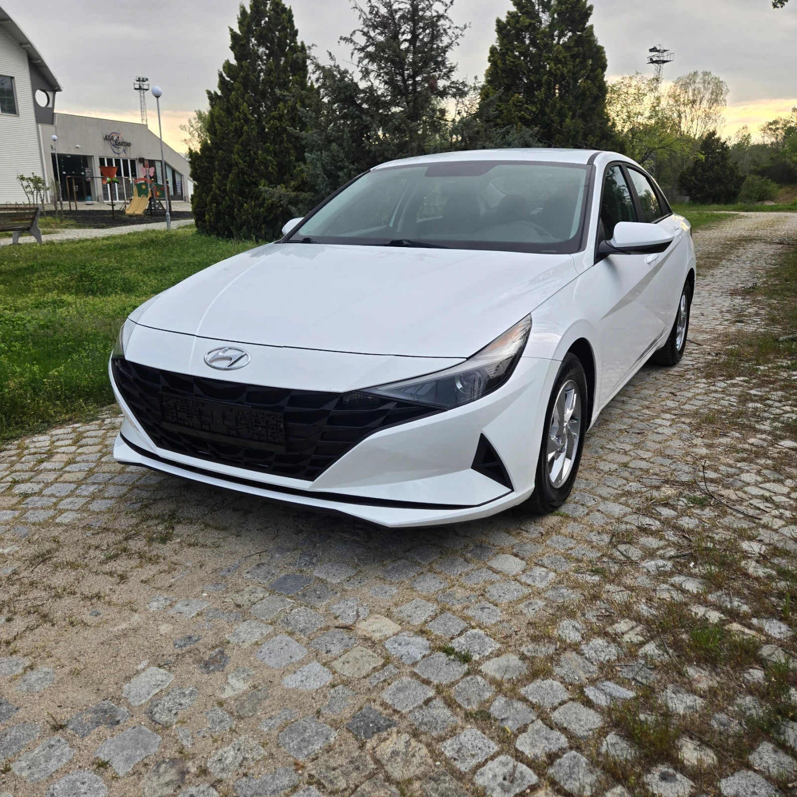 Hyundai Elantra 2.0L подходяща за газ 