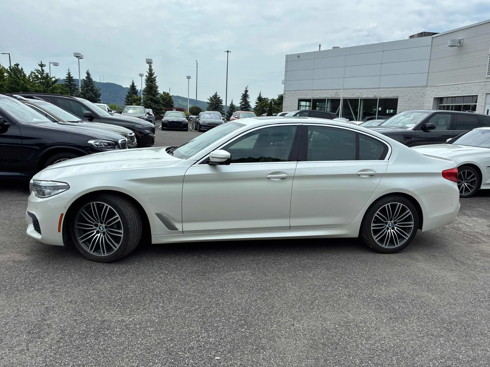 BMW 540 xDrive40i, снимка 2 - Автомобили и джипове - 55130033