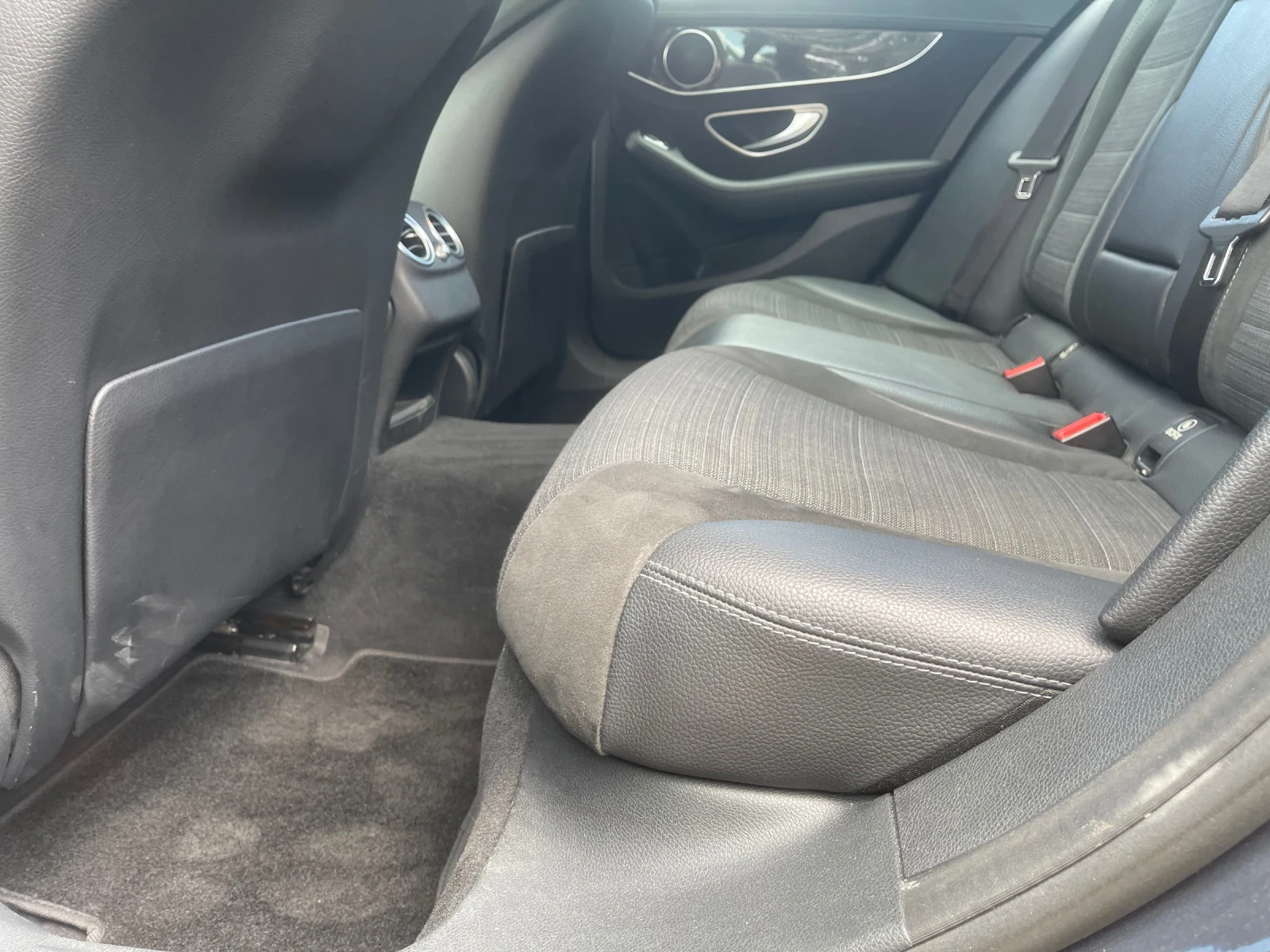 Mercedes-Benz C 220 cdi   Ful Led  Pamet F1, снимка 11 - Автомобили и джипове - 55163890