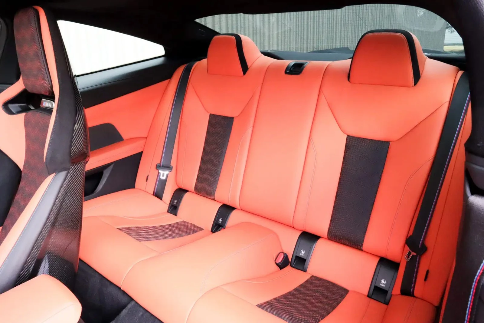 BMW M4 INDIVIDUAL MANUAL ЦЕНА ДО БЪЛГАРИЯ АВТОКРЕДИТ, снимка 15 - Автомобили и джипове - 55165938