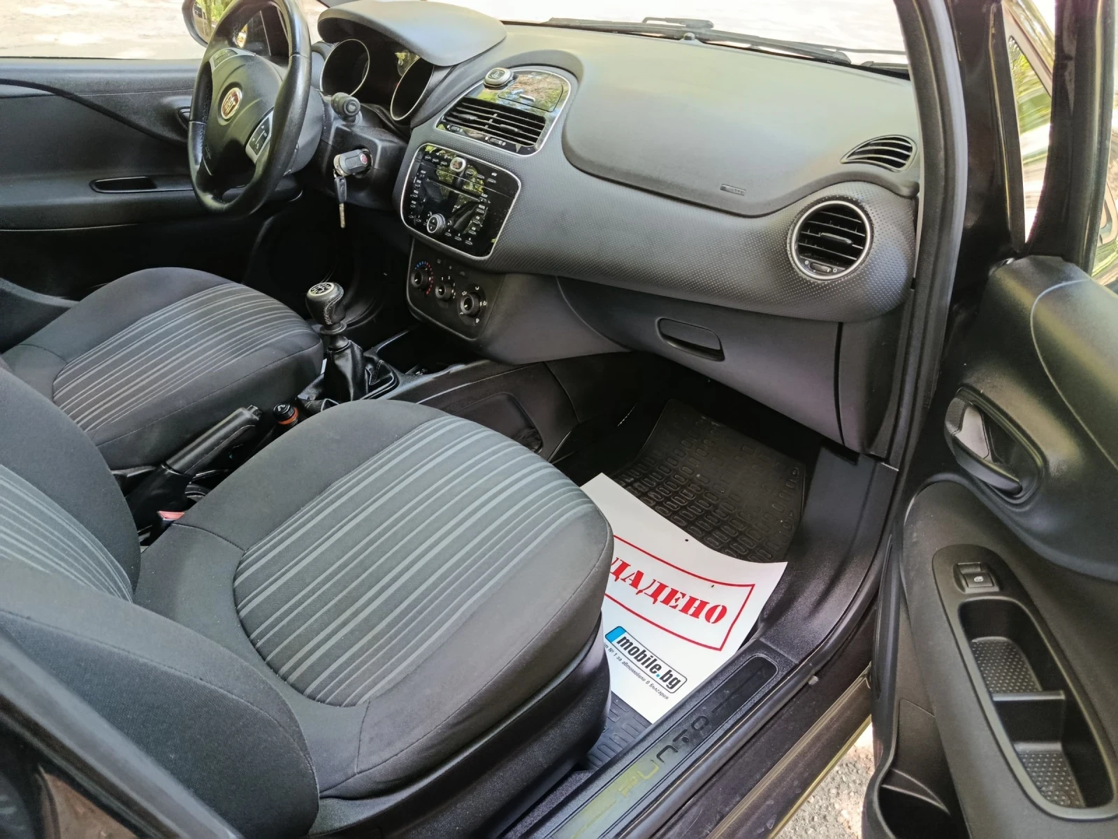 Fiat Punto EVO 12г. бензин 1.2, снимка 11 - Автомобили и джипове - 55396382