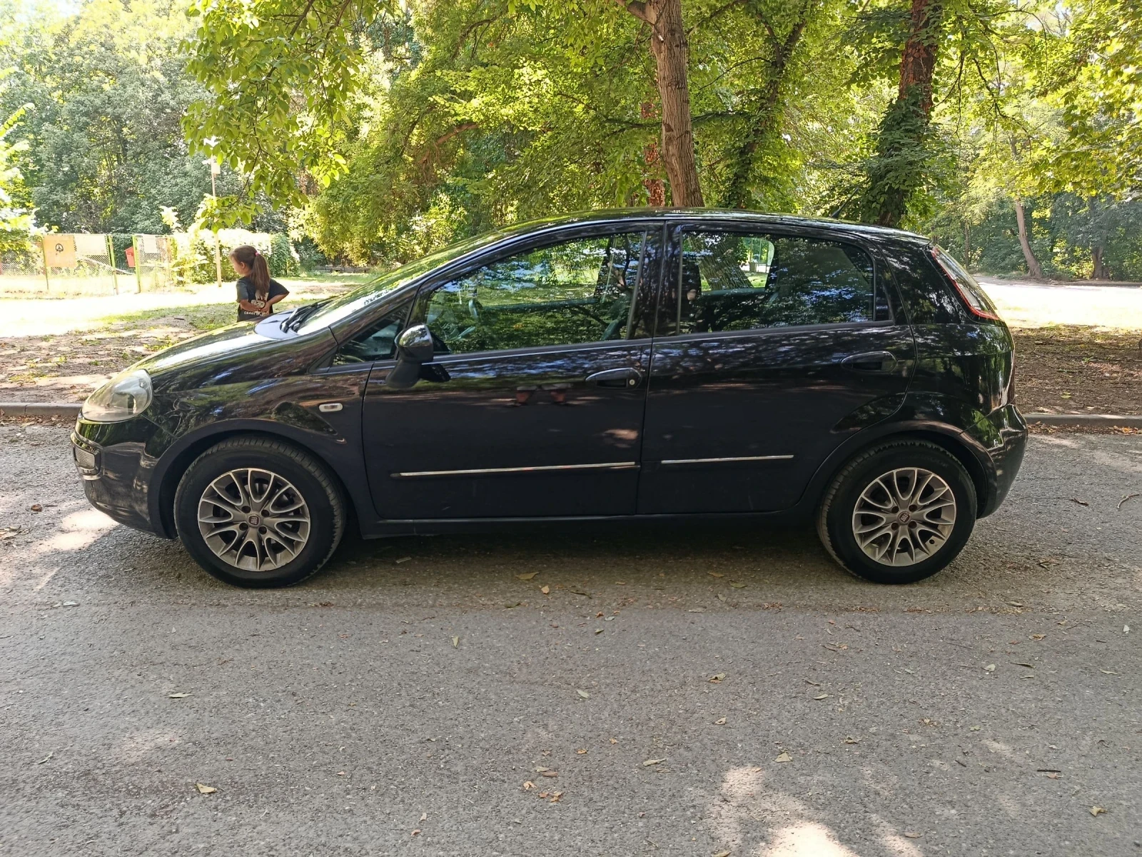Fiat Punto EVO 12г. бензин 1.2, снимка 2 - Автомобили и джипове - 55396382