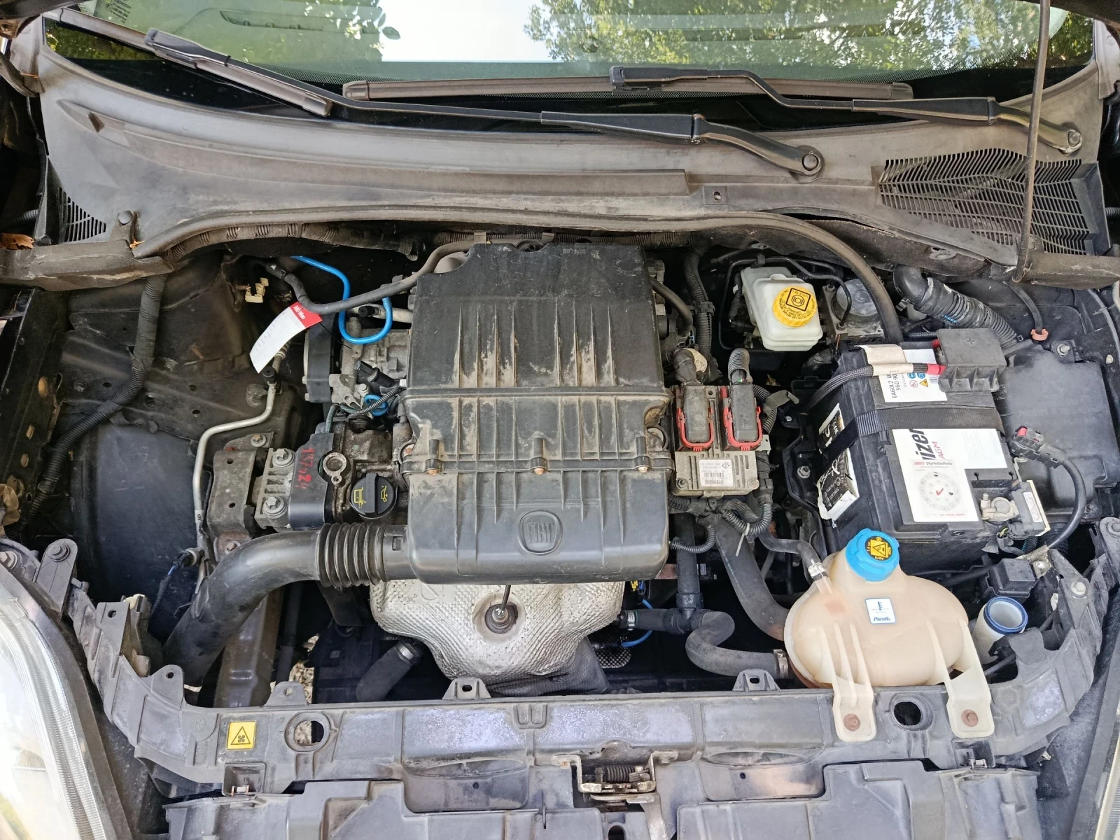 Fiat Punto EVO 12г. бензин 1.2, снимка 15 - Автомобили и джипове - 55396382