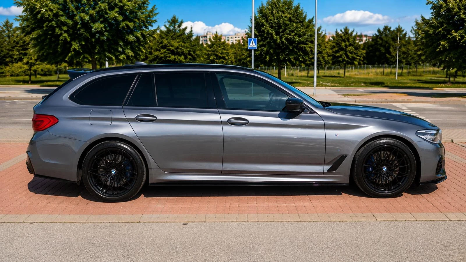 BMW 530 M-SPORT, снимка 4 - Автомобили и джипове - 55527682